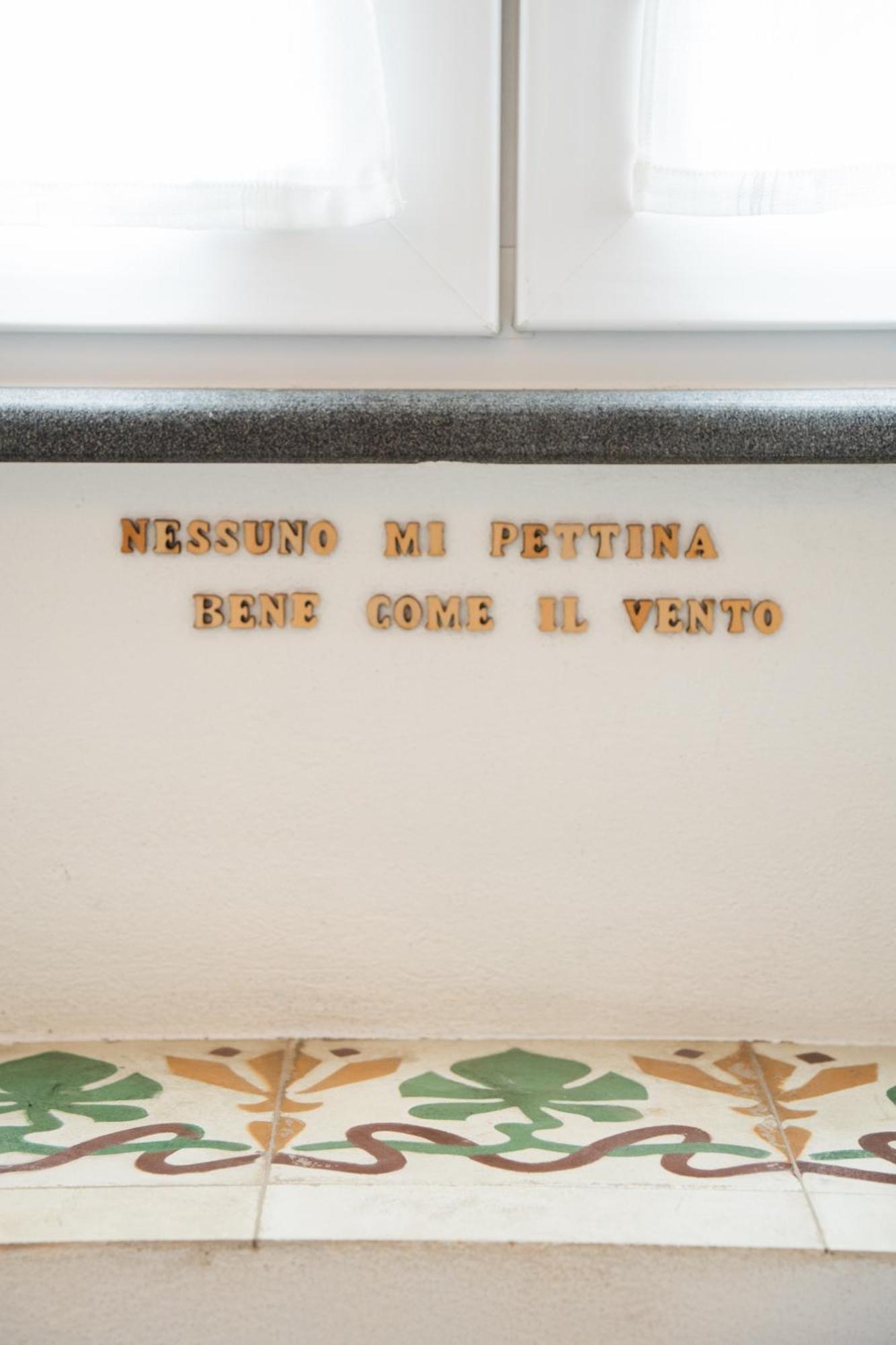 B&B Terra - Stanza Poesia Carloforte  Εξωτερικό φωτογραφία